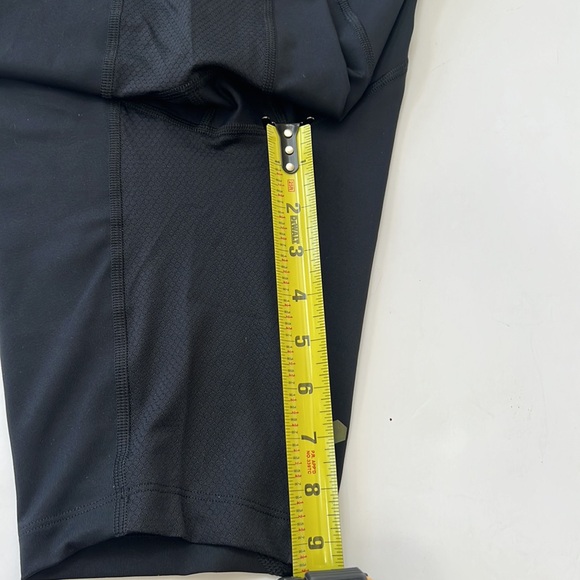 NWT Under Armour compression shorts - Picture 10 of 10